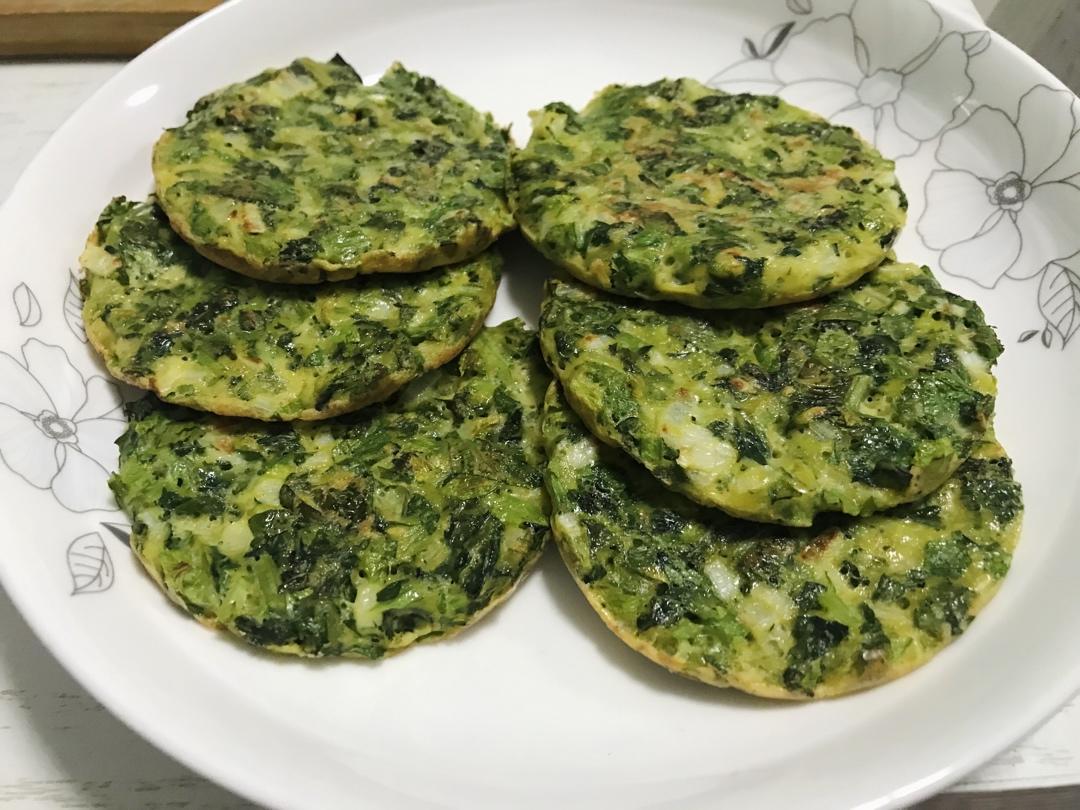 芹菜叶鸡蛋饼～低脂减肥蔬菜饼
