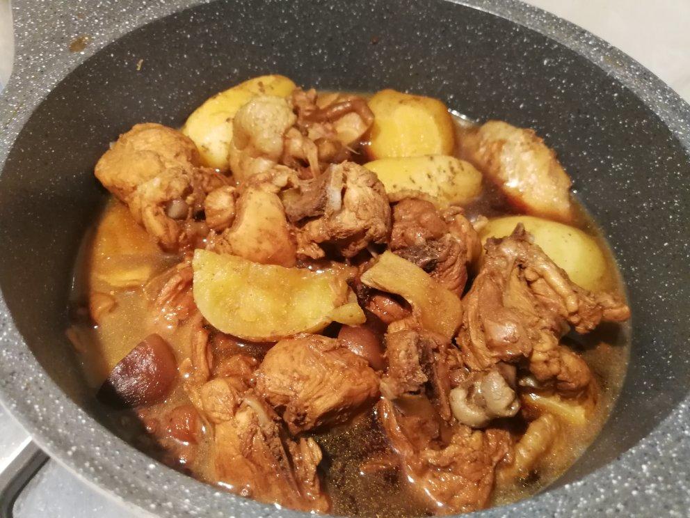 小鸡炖蘑菇