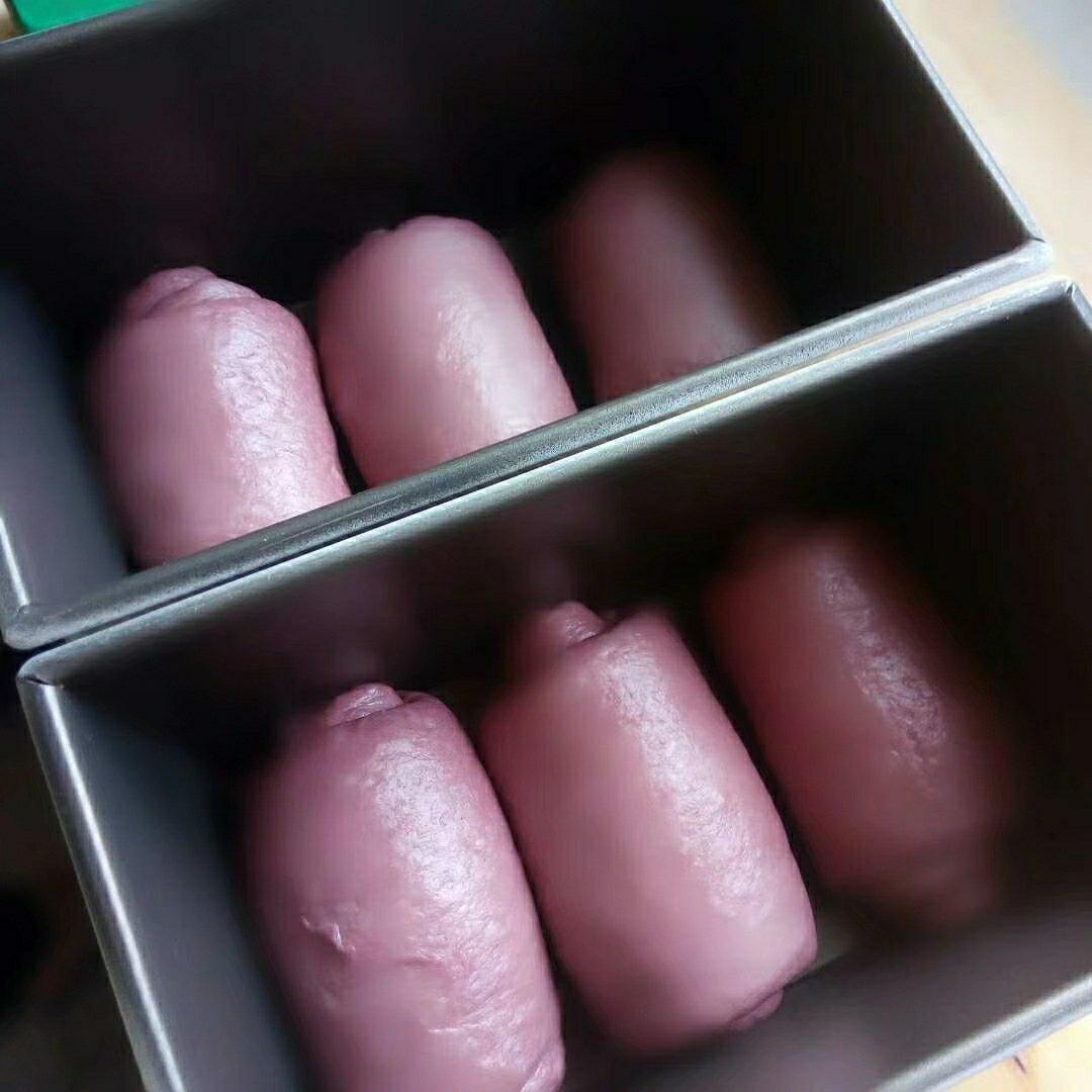 红枣核桃红豆卷黑糖吐司