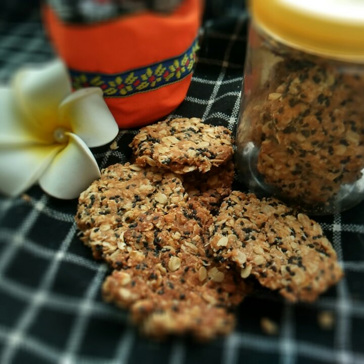 by麻麻做的黑芝麻燕麦高纤饼干(无添加,另含植物油减脂配方)