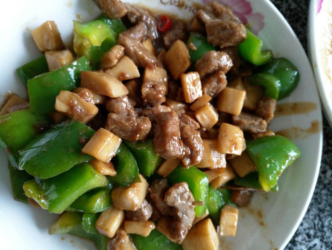 黑椒杏鲍菇牛肉粒