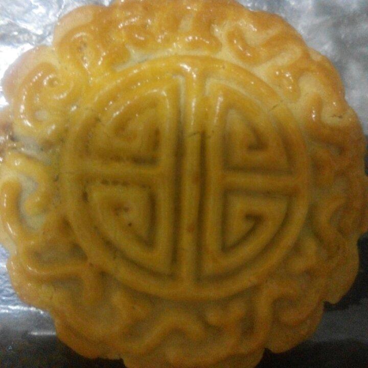 广式月饼—蛋黄莲蓉月饼