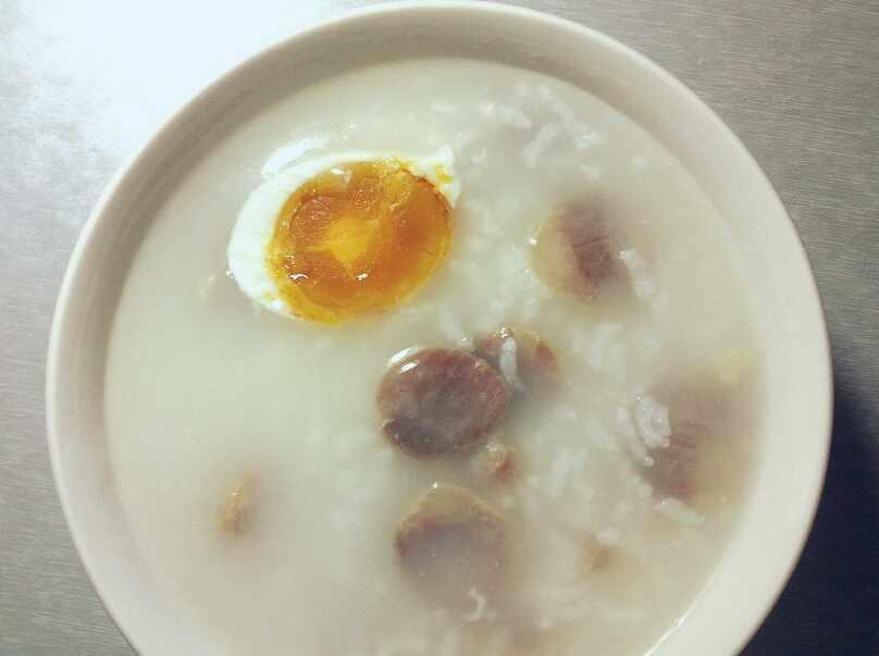 香肠粥的做法
