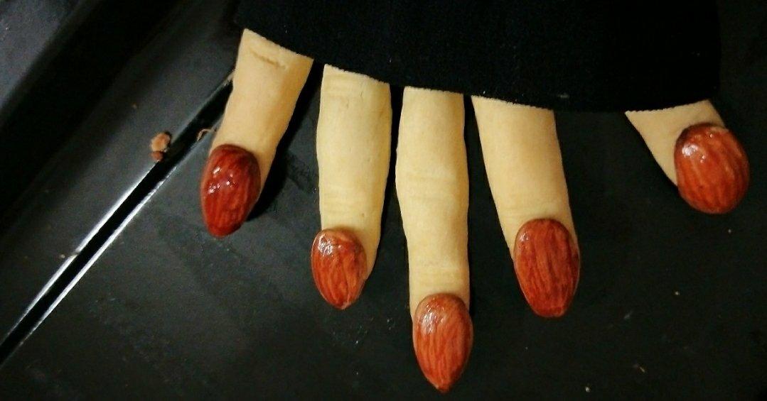 万圣节恐怖女巫手指饼干