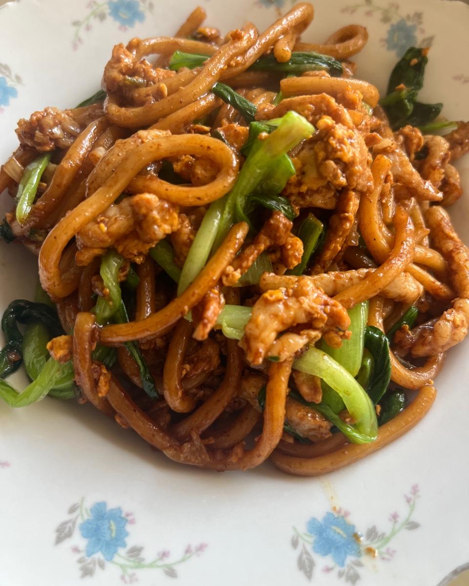 【上海炒面】让面条滋味更浓郁的好方法！
