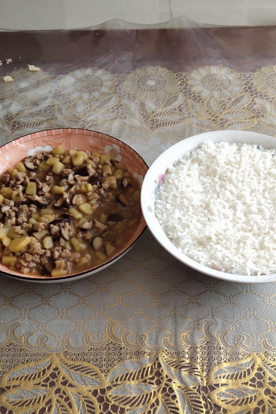 ㊙️香菇土豆肉沫拌饭❗️比外卖还好吃