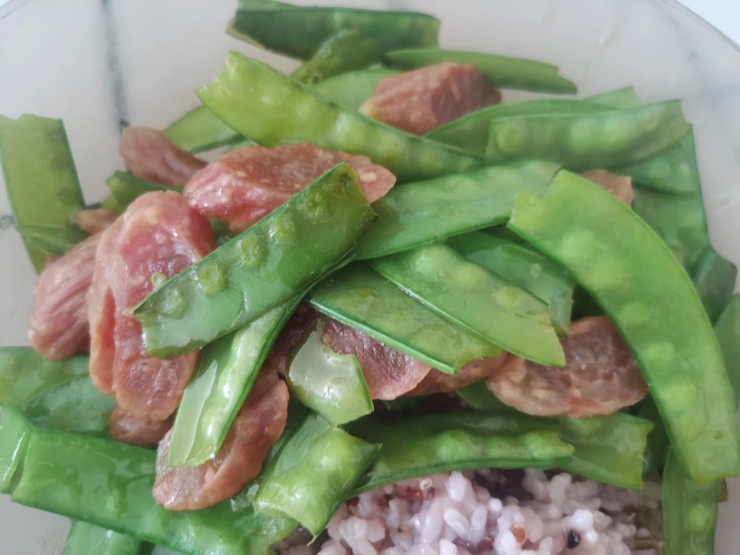 无比简单的荷兰豆炒腊肠，营养又好吃～！