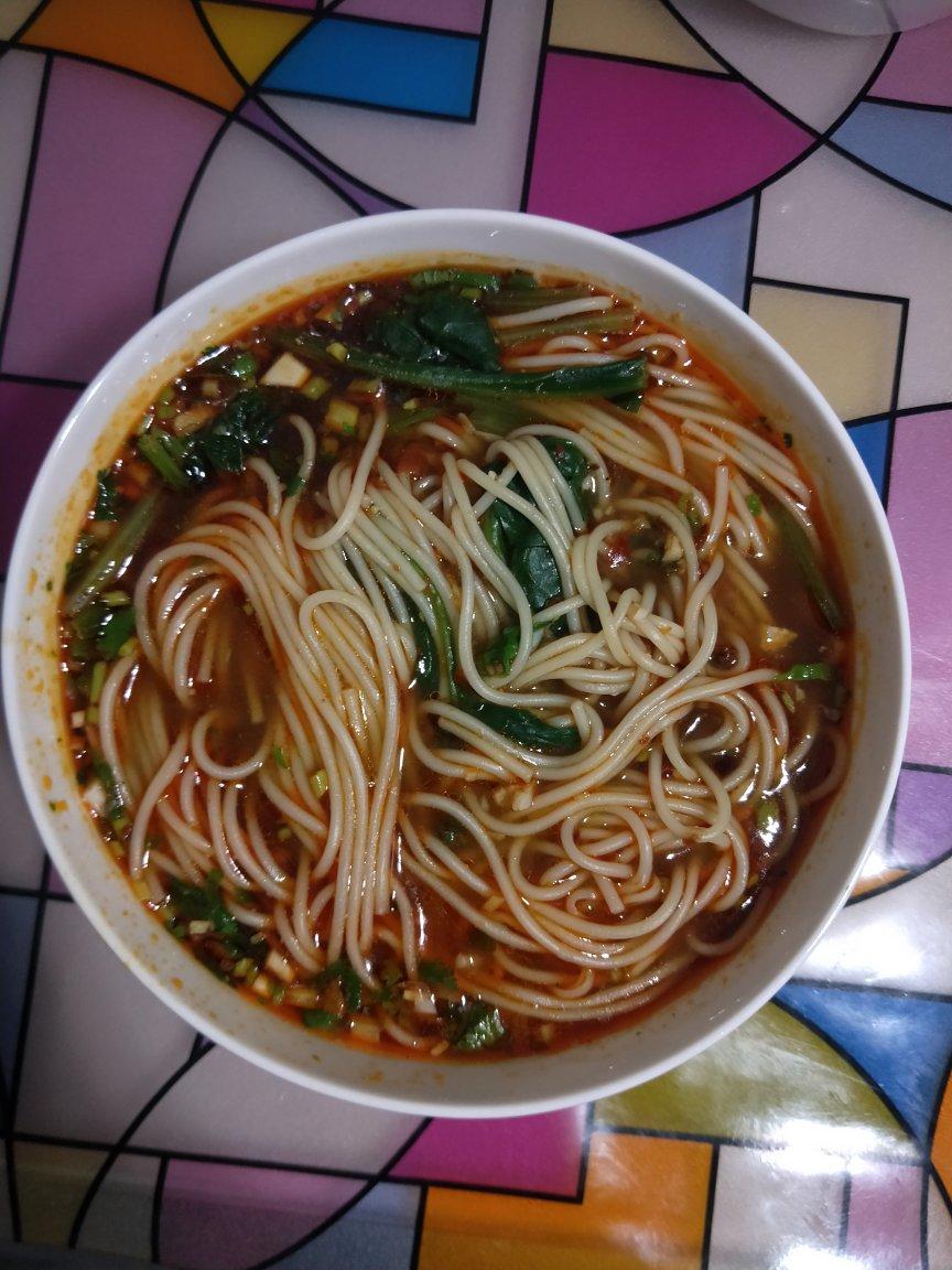 土生土长的重庆妹儿教你做地道的重庆小面