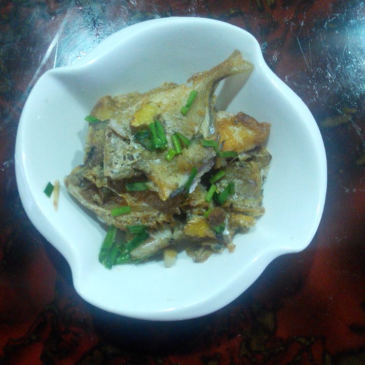 烤杂鱼