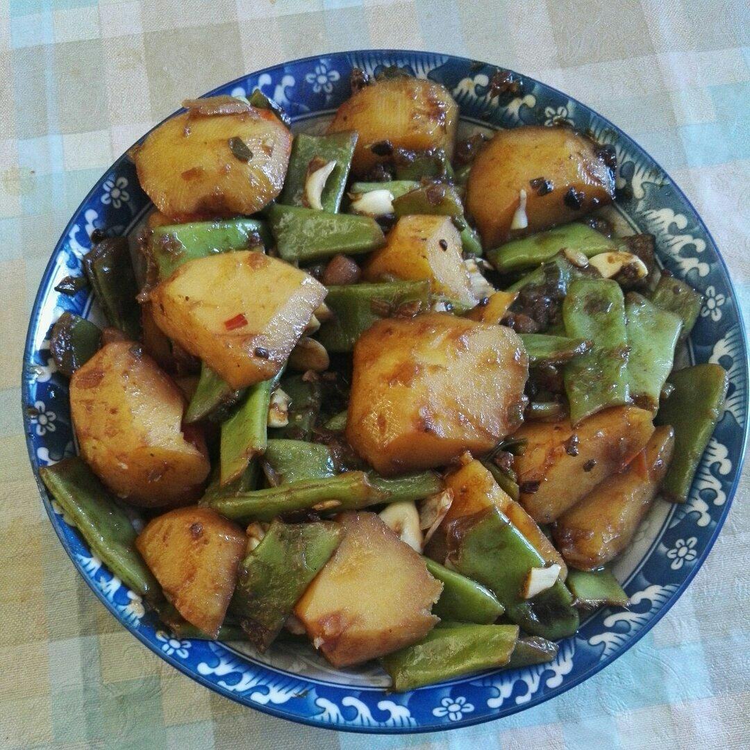 土豆炖豆角