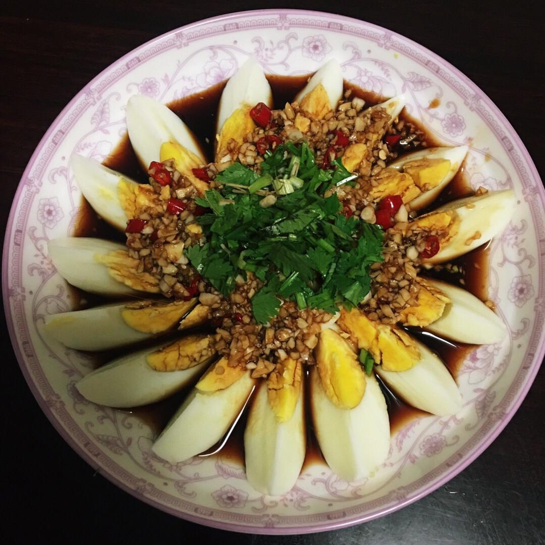 小四欧尼做的剁椒蒜蓉拌鸡蛋
