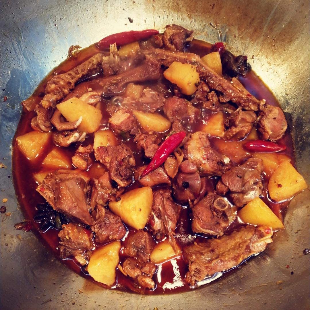 昝卉做的大鹅炖土豆