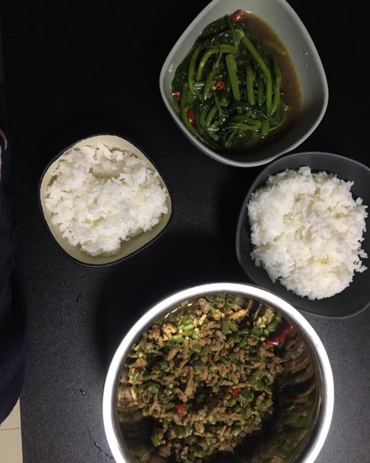 肉沫豆角下饭菜