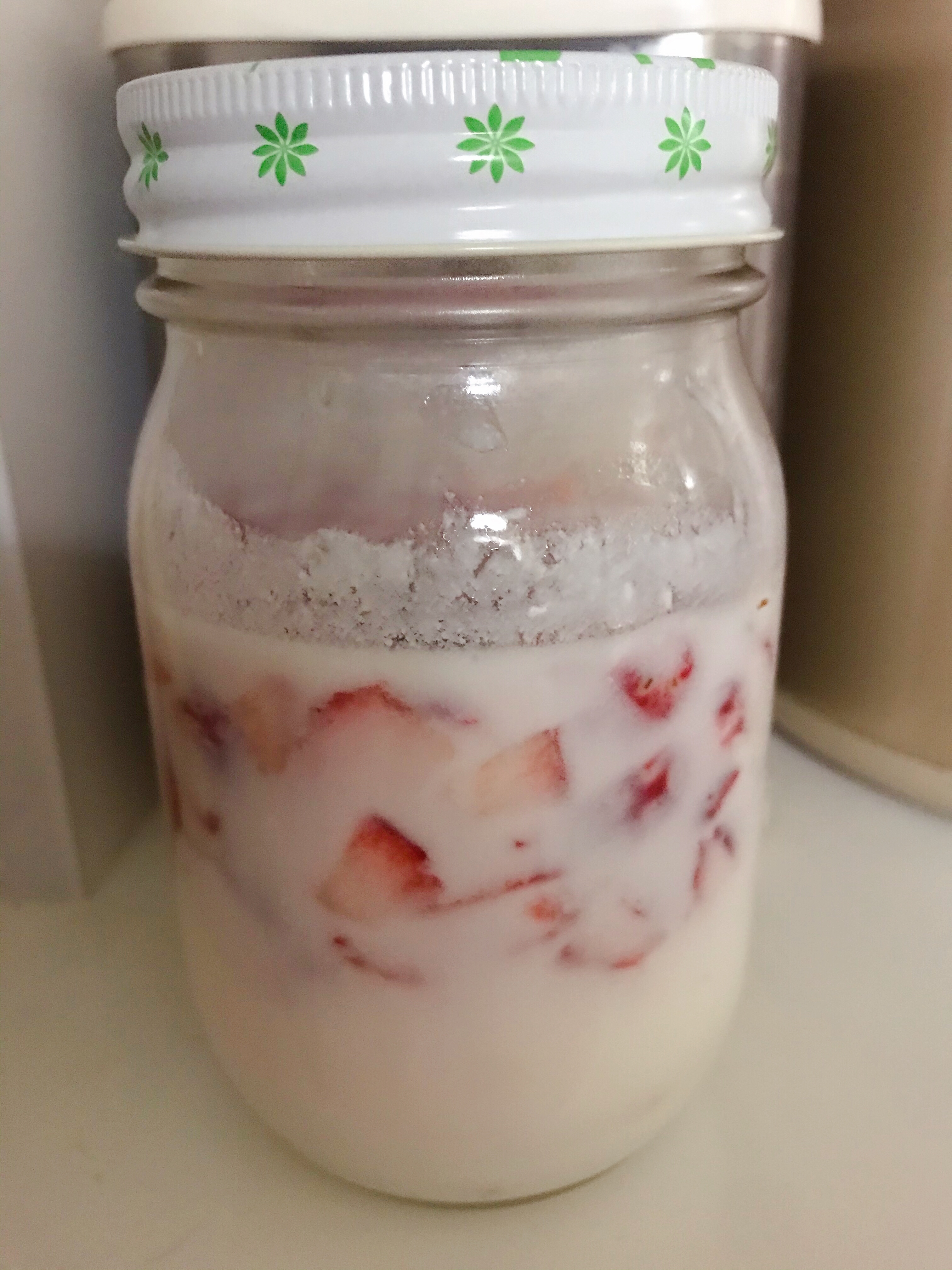 草莓酸奶天然酵母液的做法