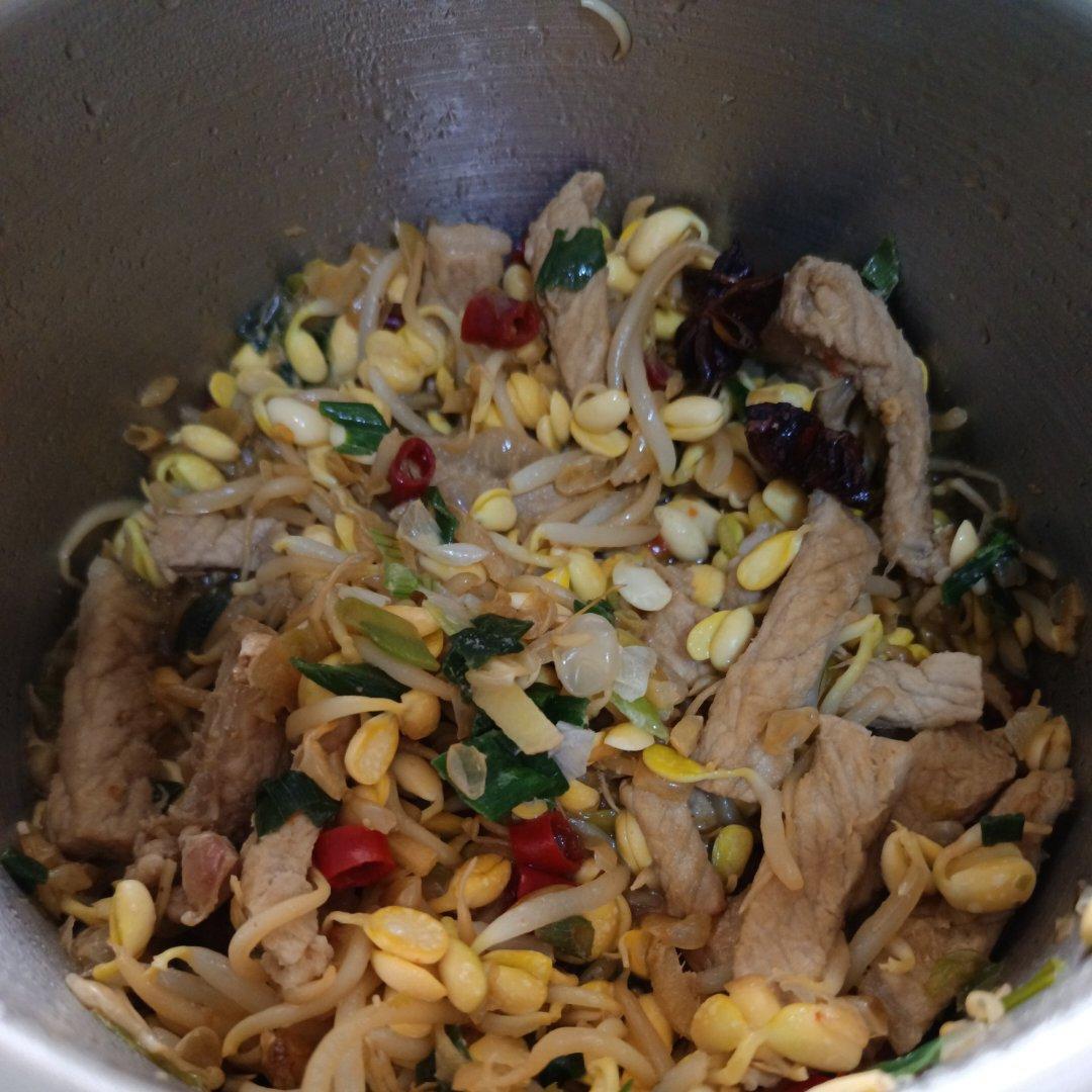 超级下饭菜黄豆芽炒肉-果果美厨