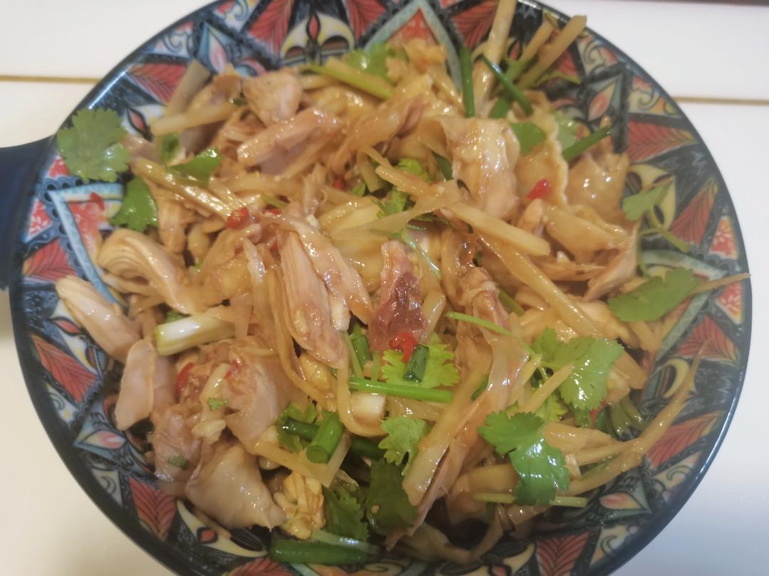 手撕凉拌鸡腿肉