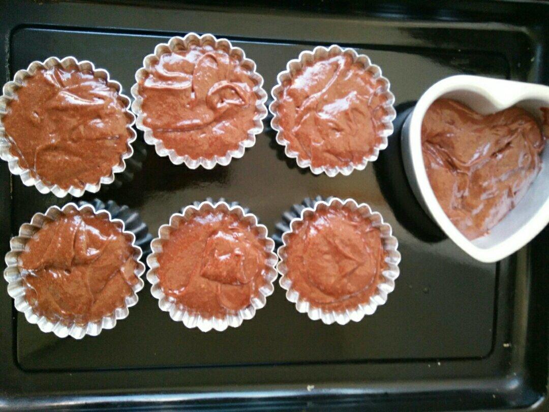 巧克力熔岩蛋糕(全图文超简单)