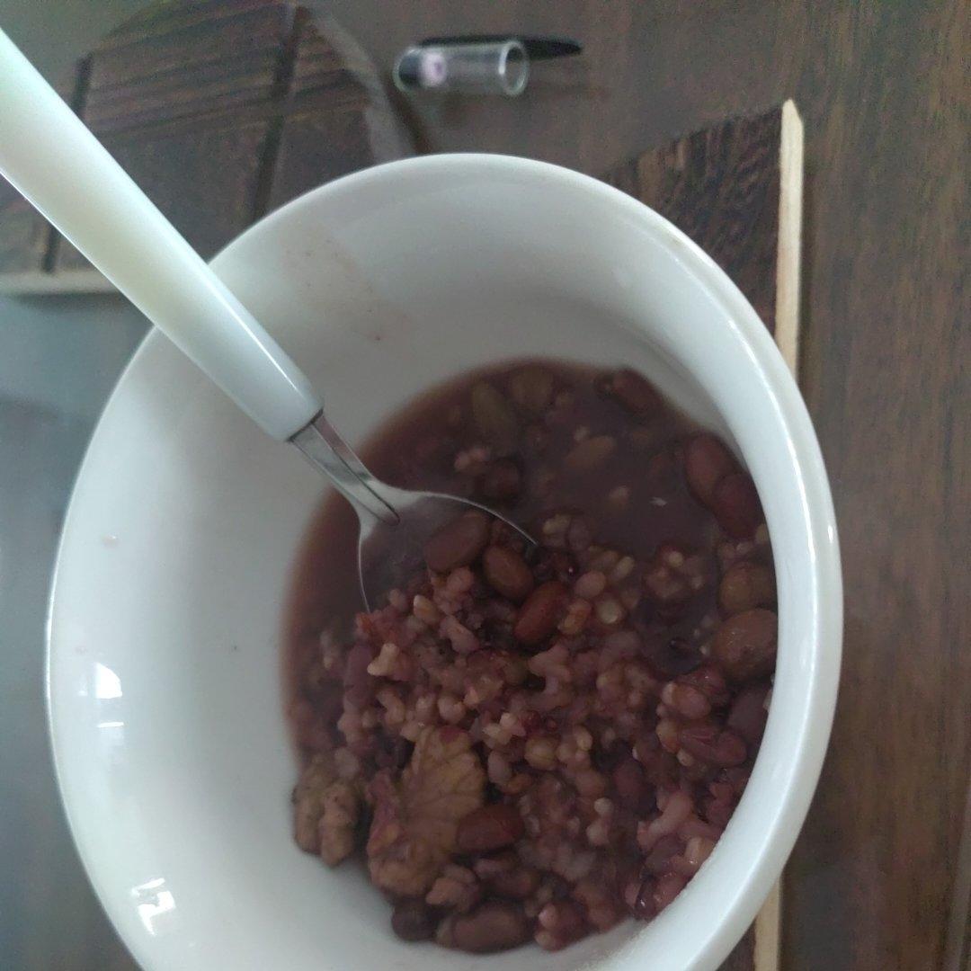 豆浆杂粮粥（别名：回归正轨粥）丨健康·三餐