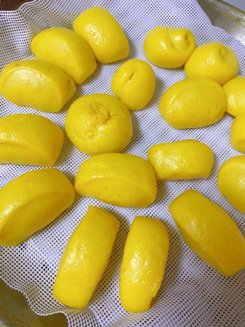 新手也可以--详解如何做出人见人爱、金黄的南瓜馒头