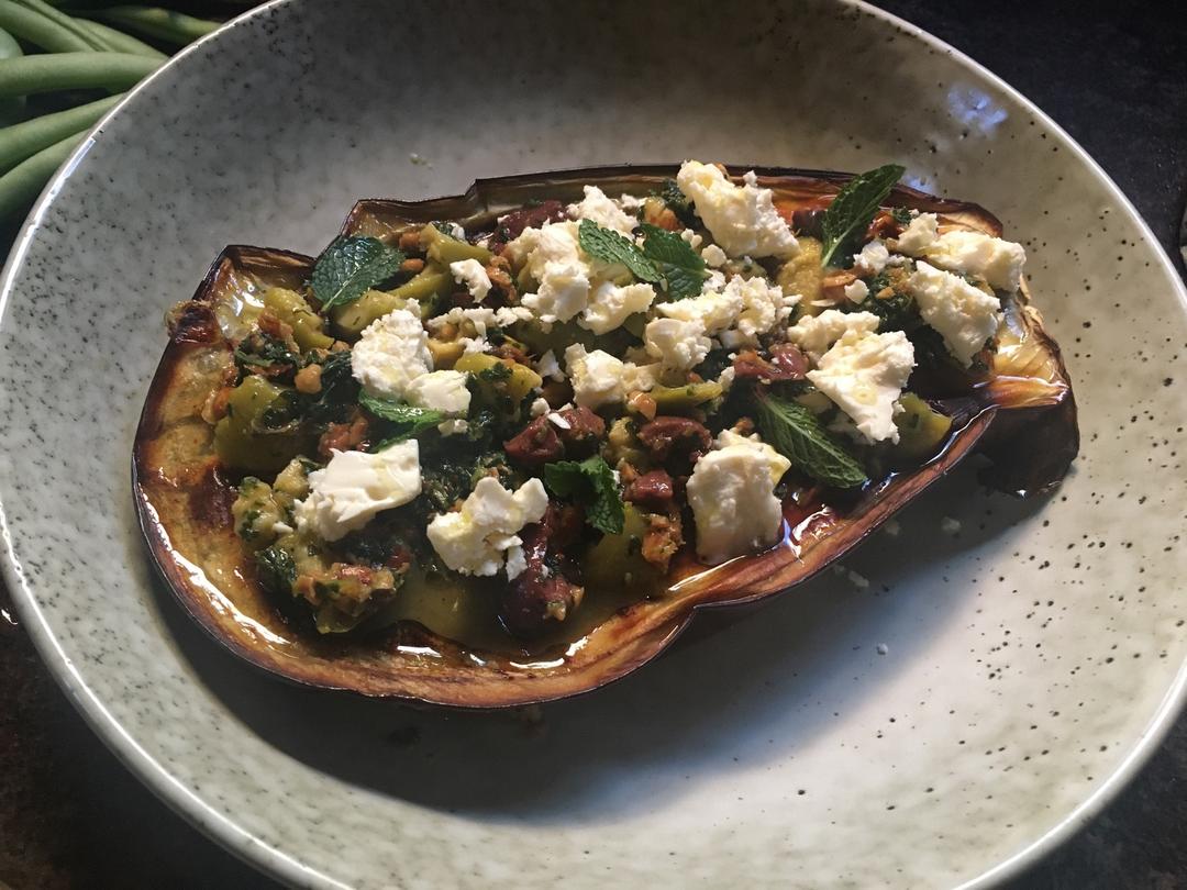 Jamie Oliver 的Moreish 茄子沙拉的做法