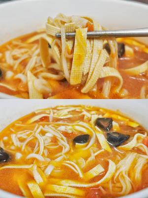 减脂美食番茄豆皮汤🙋连喝三天了还没腻的做法 步骤5