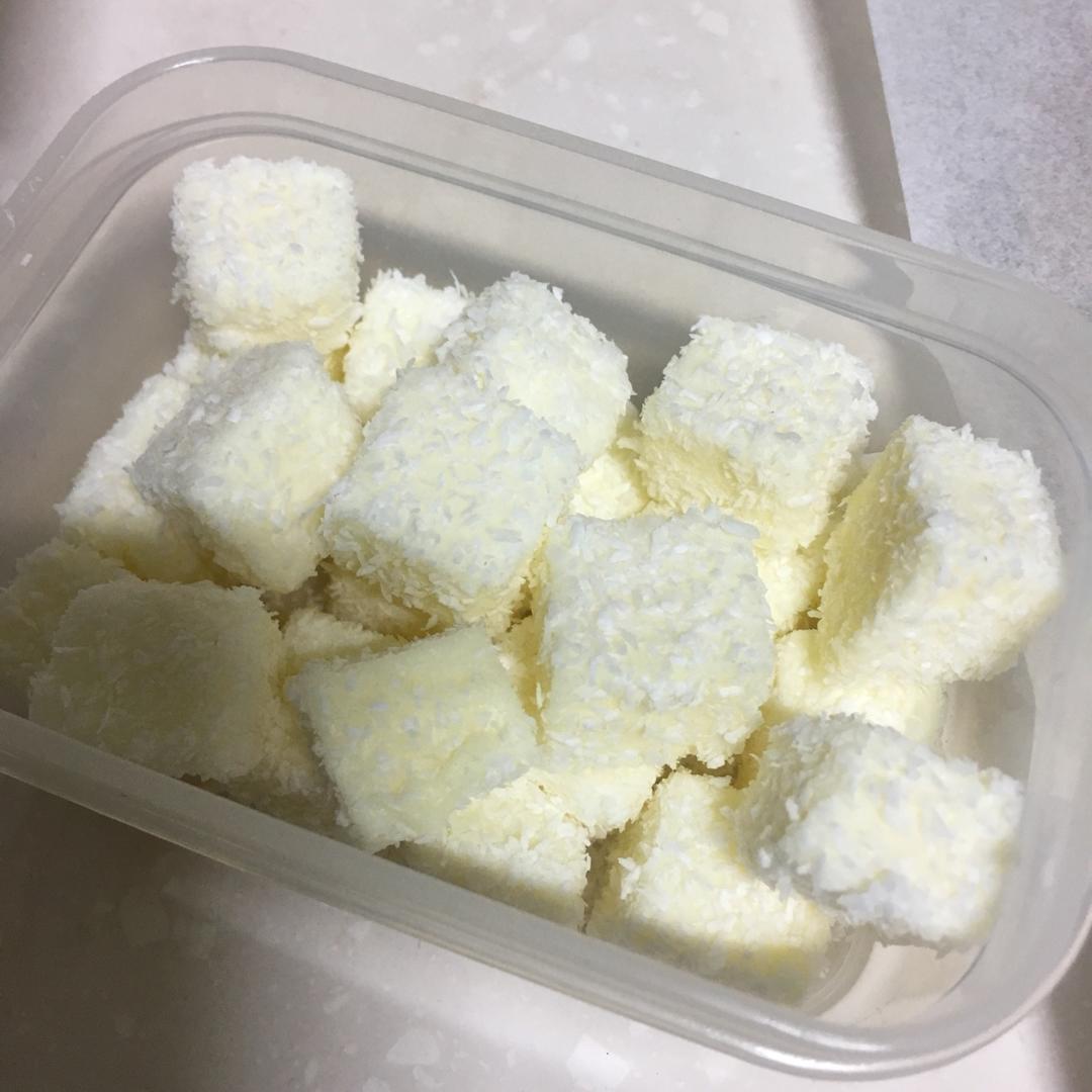 椰蓉牛奶小方