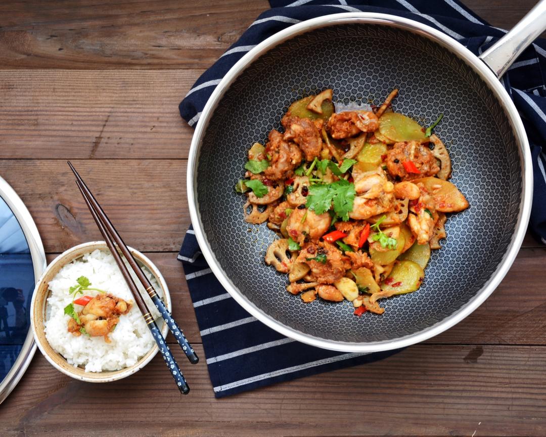 麻辣鲜香的干锅牛蛙（视频步骤）