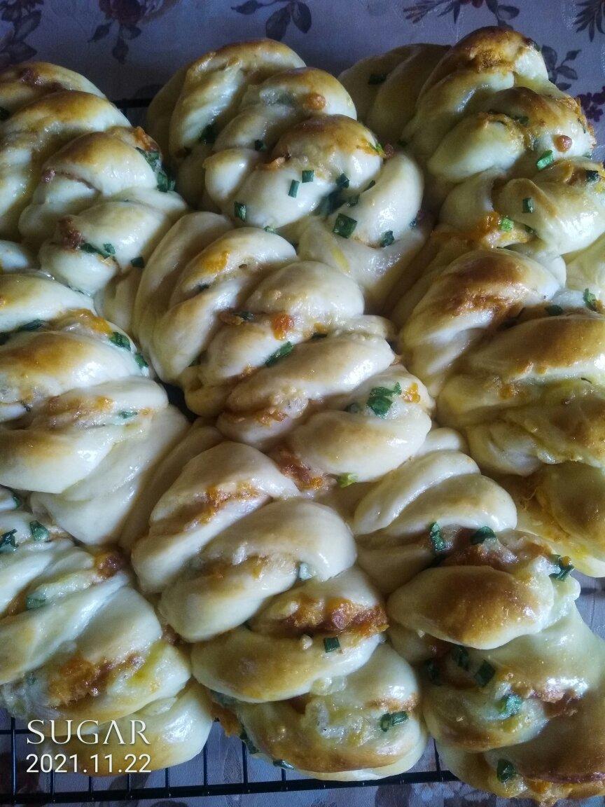 咸香松软的肉松小卷，好看又好吃的小面包！