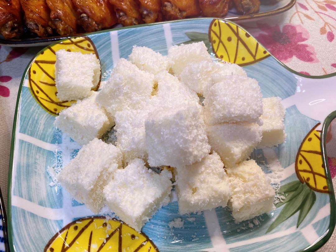 完胜85度C牛奶椰丝小方