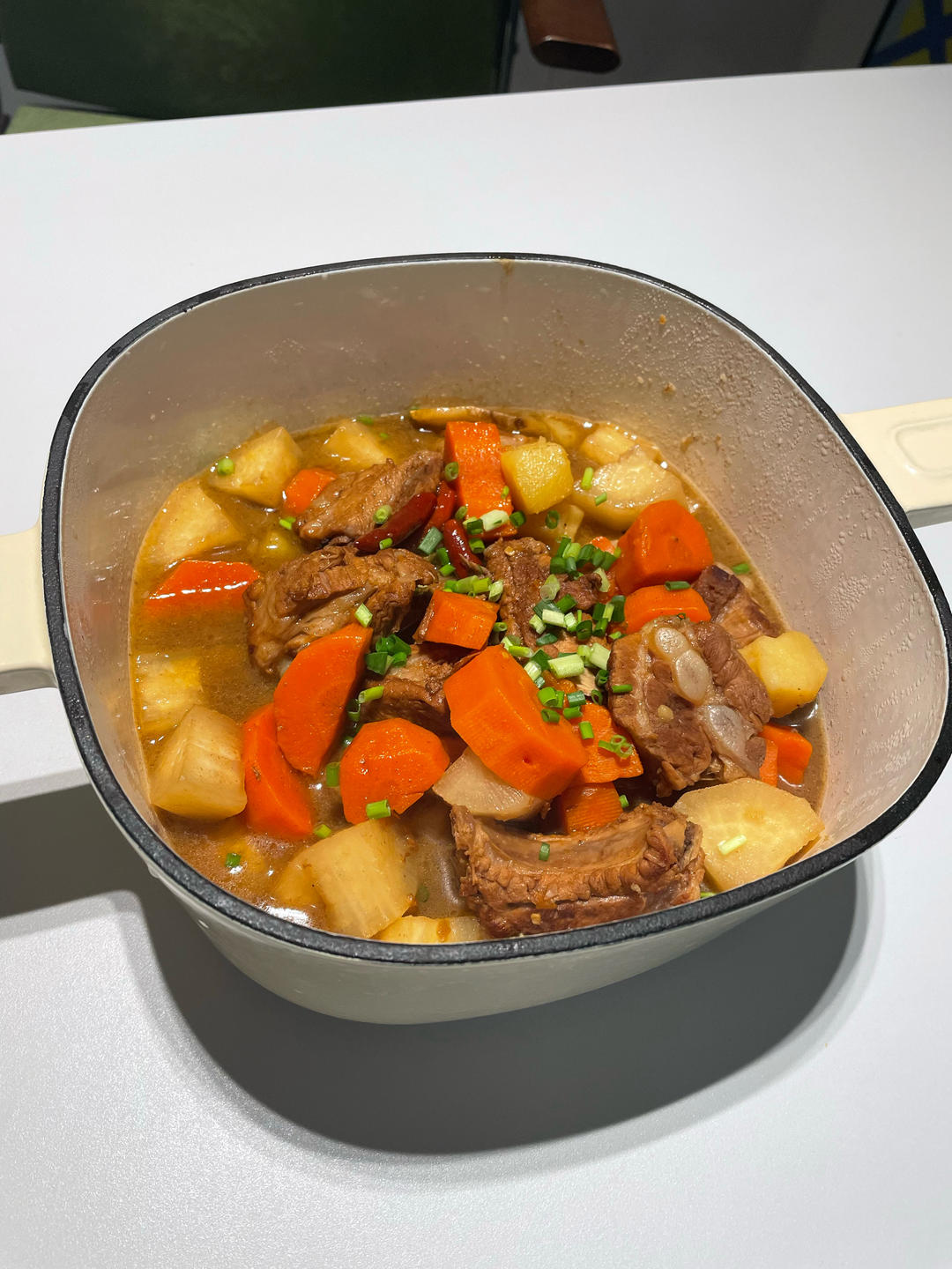 萝卜红烧排骨的做法