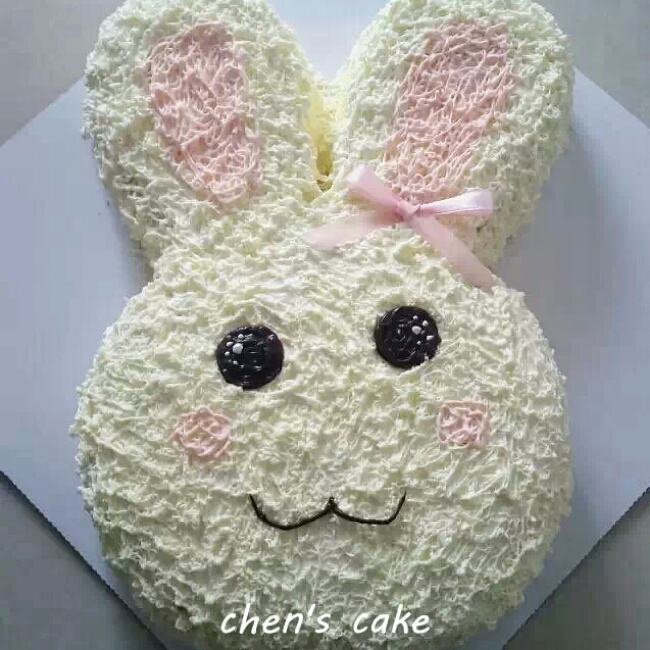 山月幽幽做的胖嘟嘟大白兔蛋糕