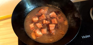 香辣红烧肉配上蚕豆的做法 步骤6
