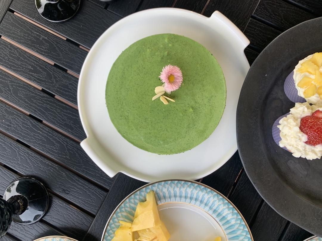 渐变抹茶慕斯蛋糕：我Amanda带着既美又作的抹茶甜点又来了！【曼食慢语】