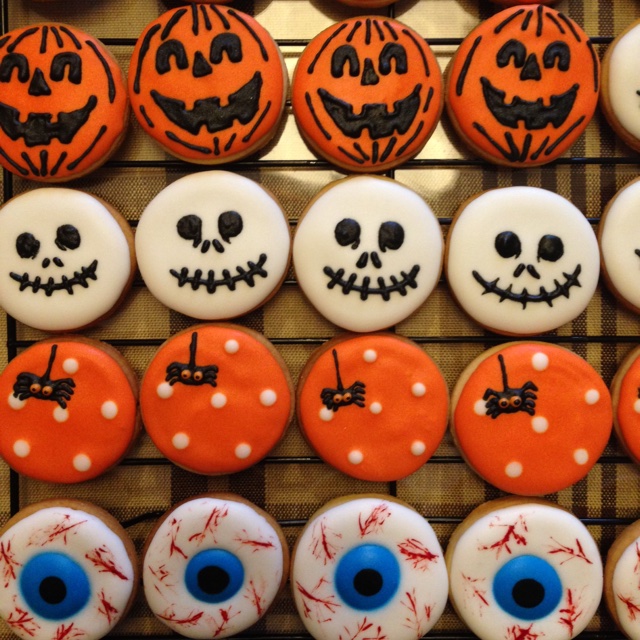适合新手制作的万圣节糖霜饼干