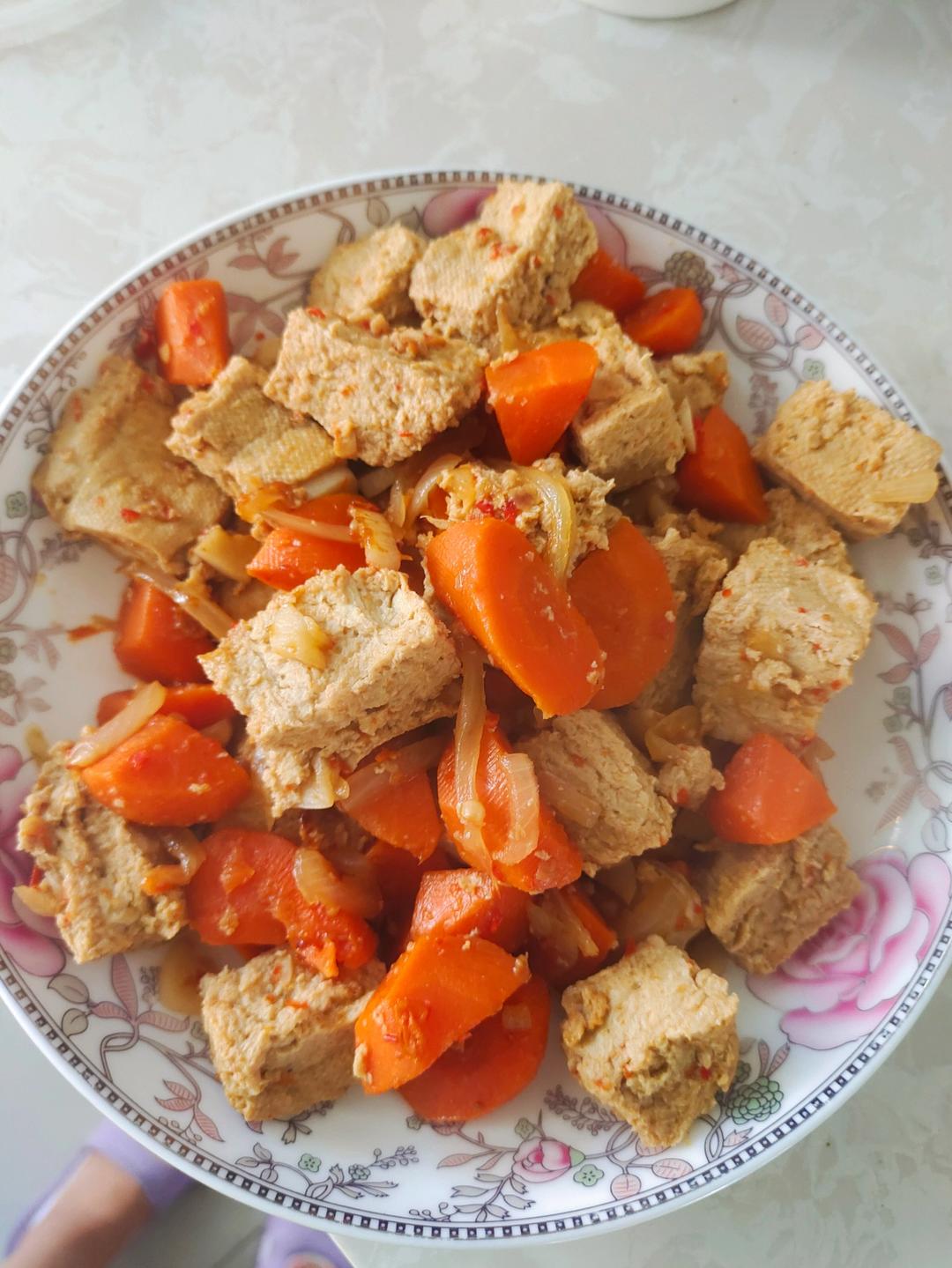炖冻豆腐