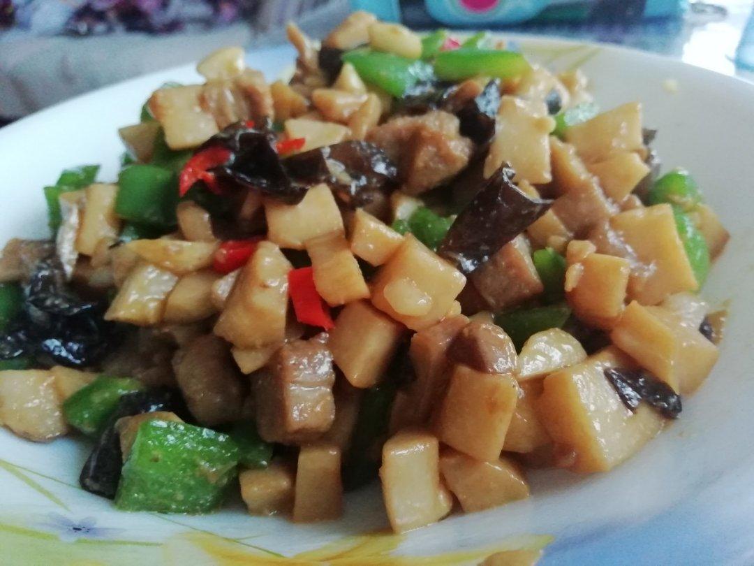 家常菜~杏鲍菇烧牛肉粒
