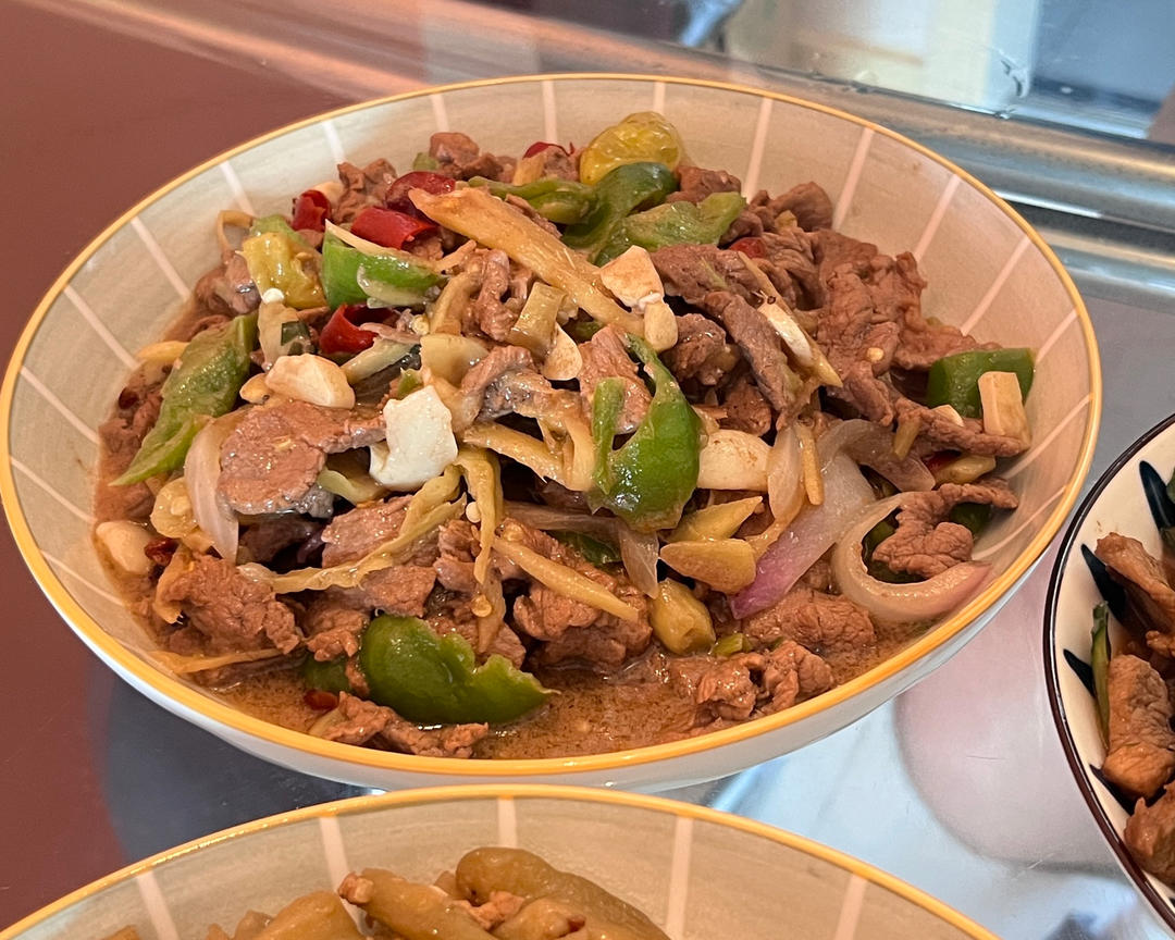 🥙香辣鲜嫩的泡椒牛肉，真的太好吃了，晚上多干了两碗饭🍚🍚，酸酸辣辣开胃的下饭菜
