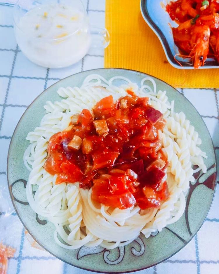 番茄肉酱意大利面