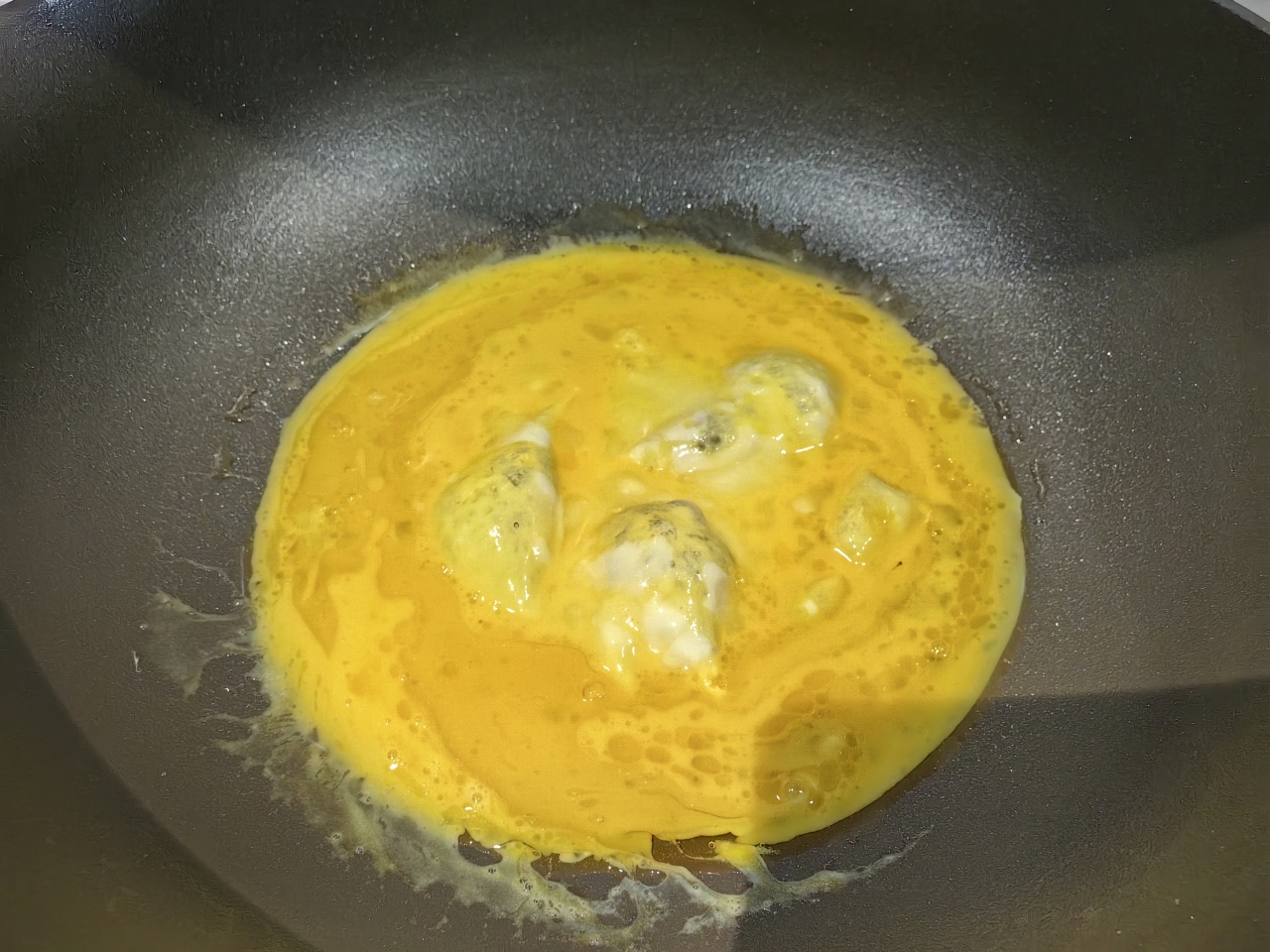 青番茄炒鸡蛋的做法 步骤6