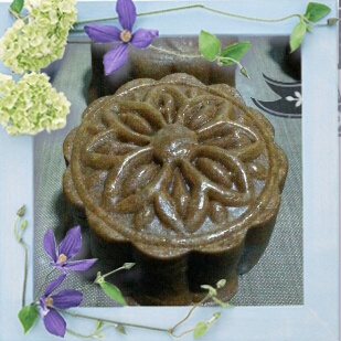 广式月饼——蛋黄莲蓉月饼