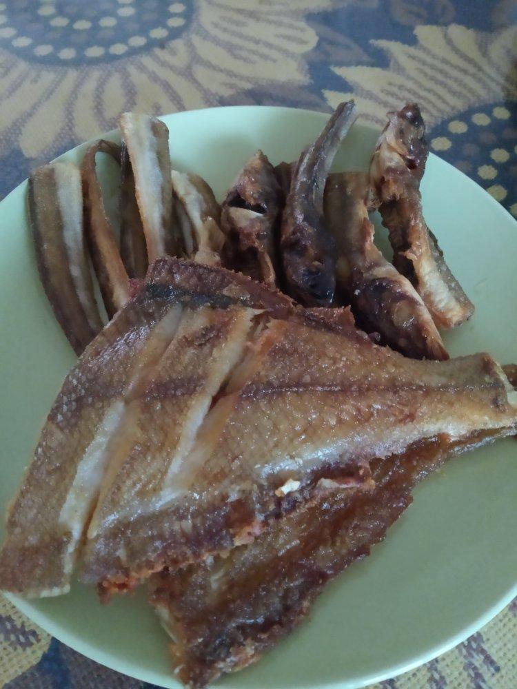 煎咸鱼