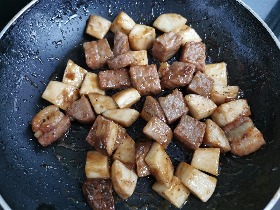 黑胡椒杏鲍菇牛肉粒