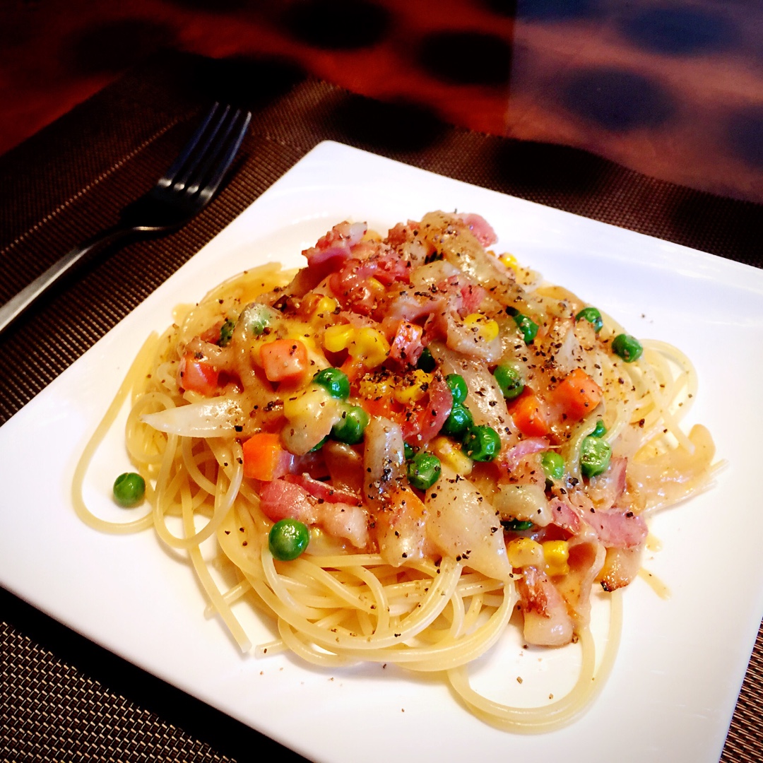 超简单的奶汁培根意面Carbonara