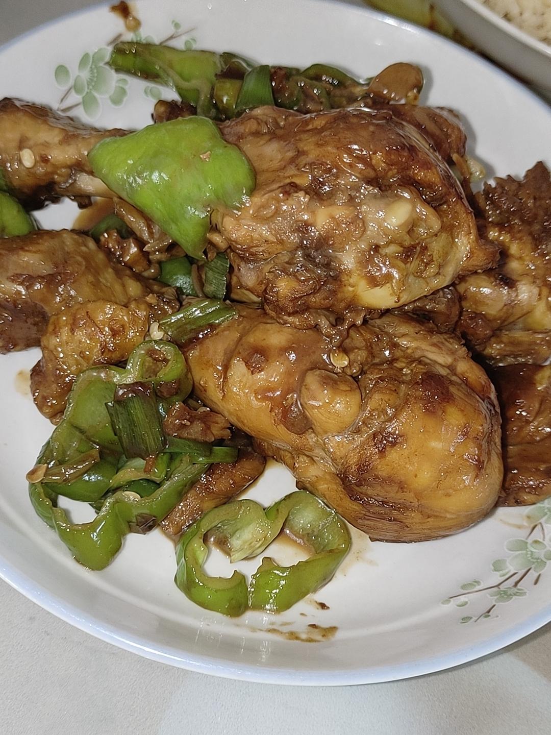 麻辣鲜香无敌下饭小炒鸡腿肉