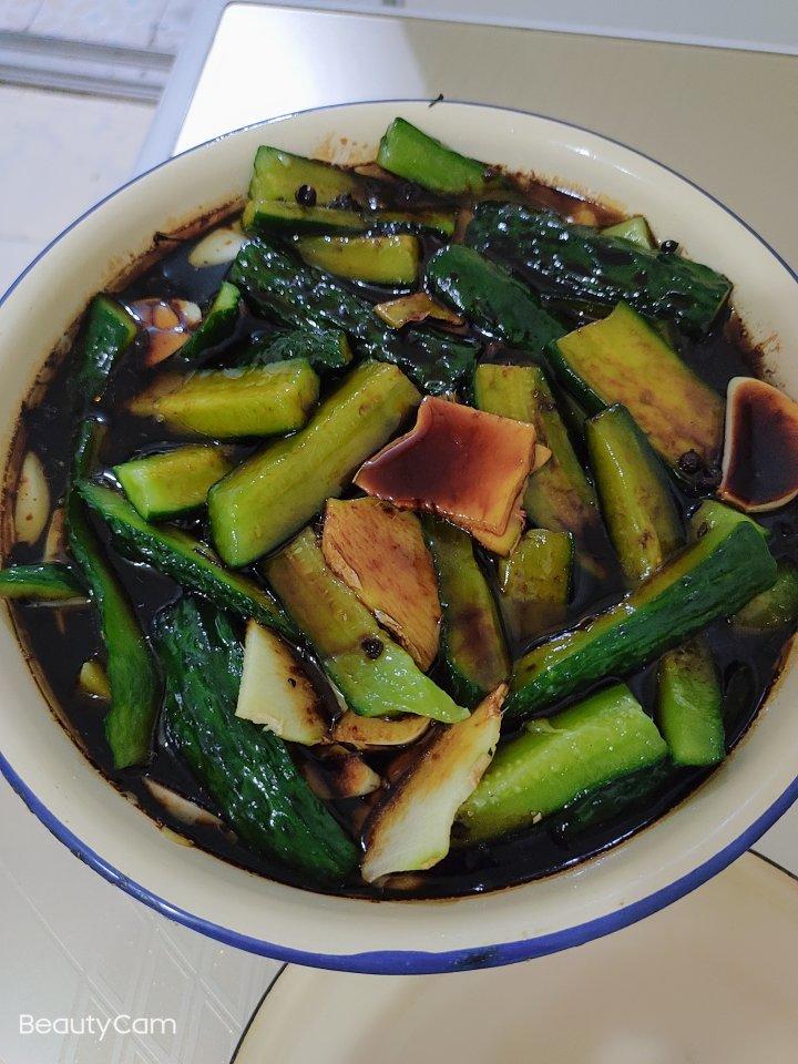 腌黄瓜（非常好吃的咸菜）