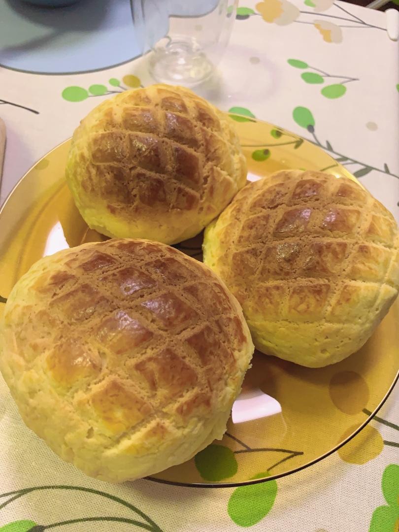 好吃到炸裂的港式菠萝包（附带制作酥皮的小视频）