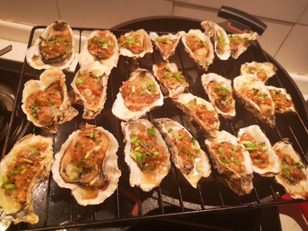 美含521做的在家也能吃烧烤啦——蒜蓉烤生蚝(烤箱版)