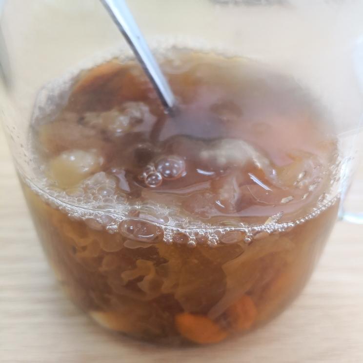 红枣莲子枸杞银耳汤