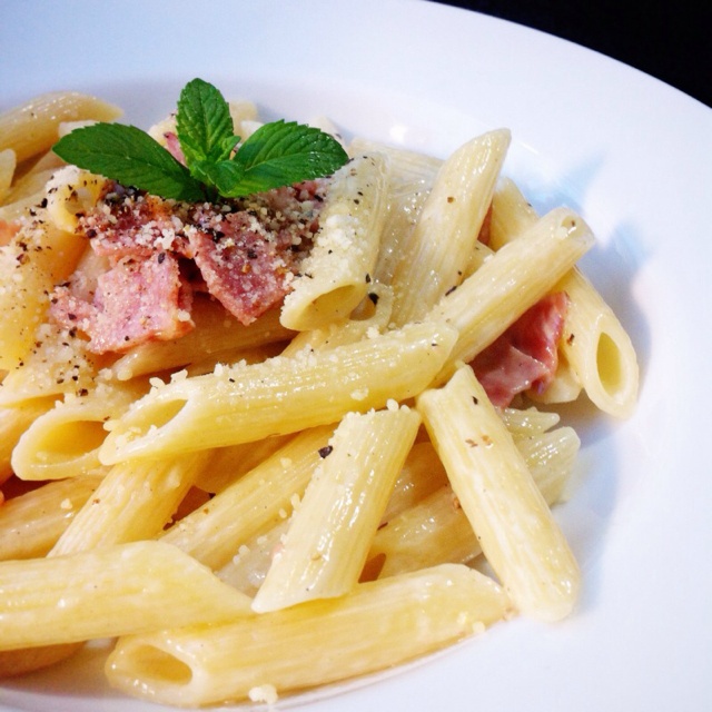 白蘑菇奶油培根意面