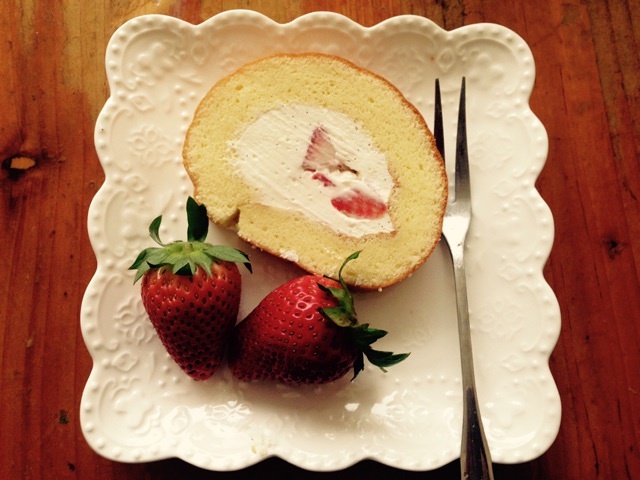 香草籽奶油蛋糕卷（蛋糕卷方子来自微博@八卦兔JadeCw）的做法